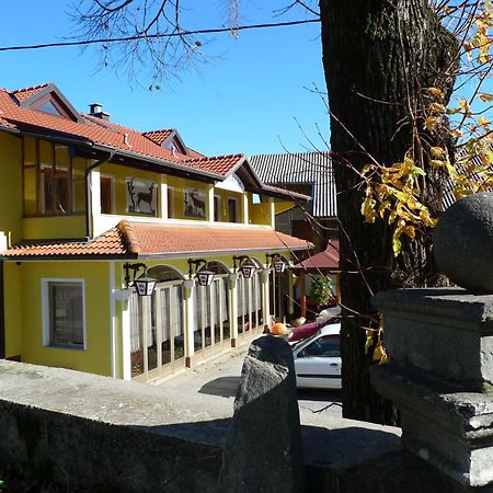 Bed And Breakfast Spelca Pivka Exterior photo